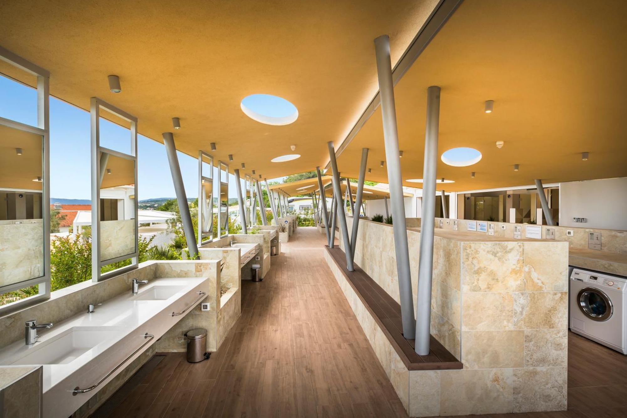 Krk Premium Camping Resort คิร์ก ภายนอก รูปภาพ